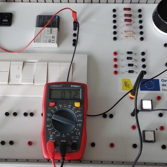 Duur Verraad herwinnen Online cursus Basis elektriciteit @home - Techniek & Logistiek | LEAH